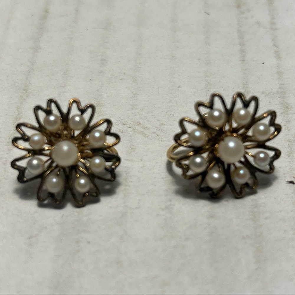 VTG A&Z 12K GF Yellow Gold Filled White PEARL Screw Back Earrings Flower Heart